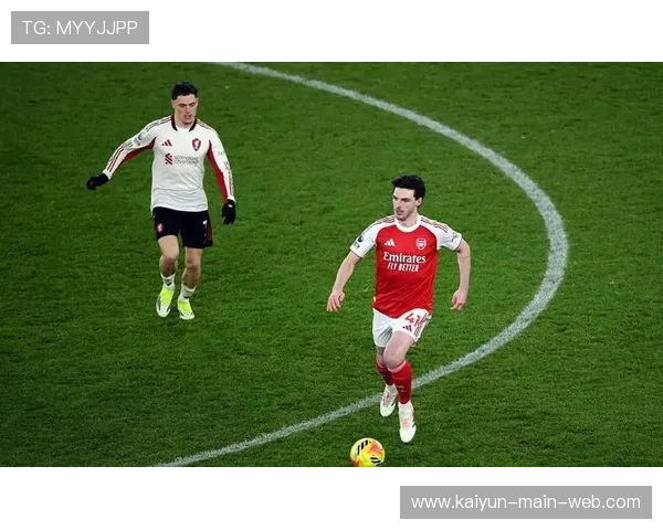 进攻有利原则与VAR回溯判罚的矛盾 比赛流畅性受冲击